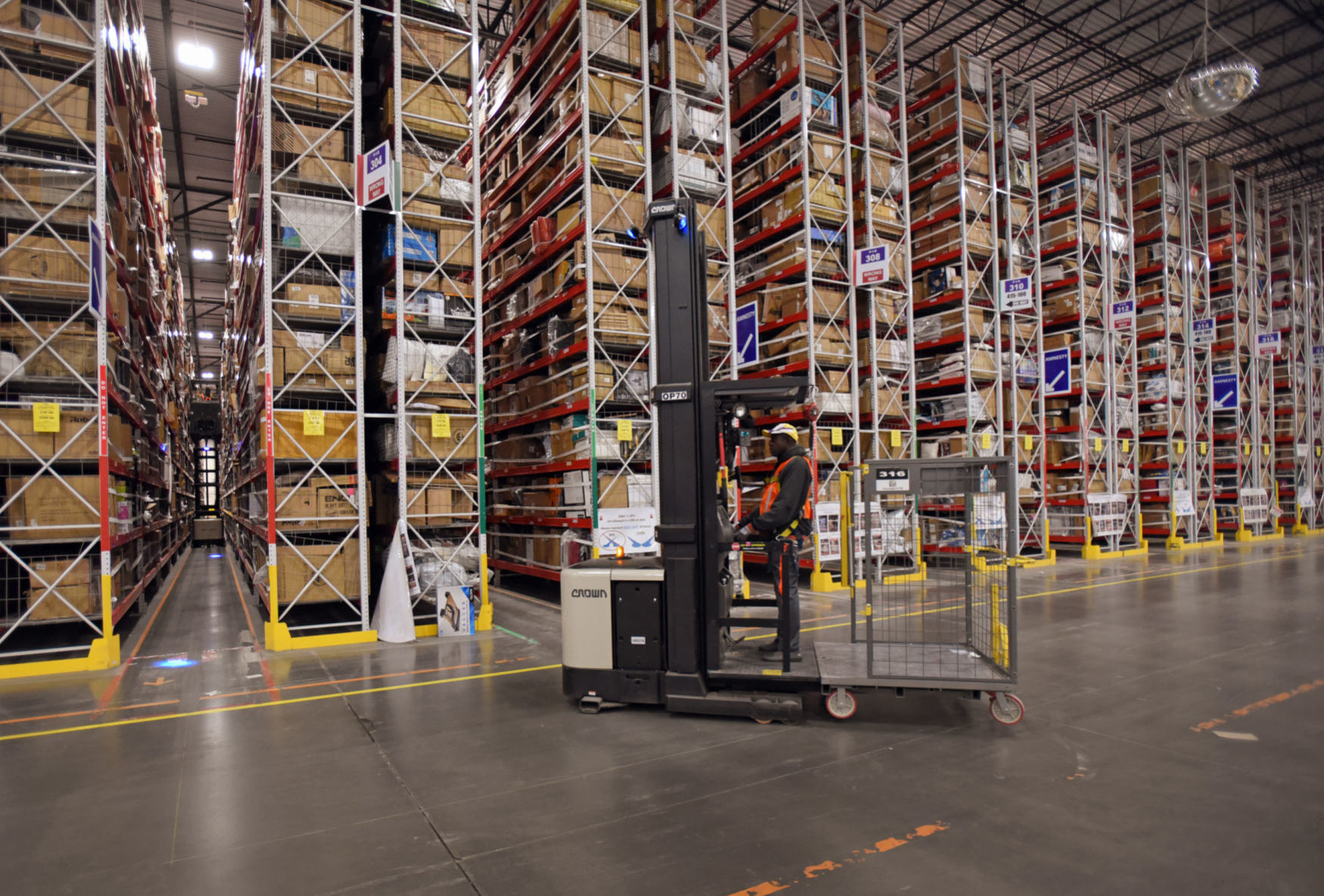 Amazon Fulfillment Center 25